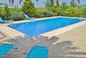 Villa Georgia with Pool